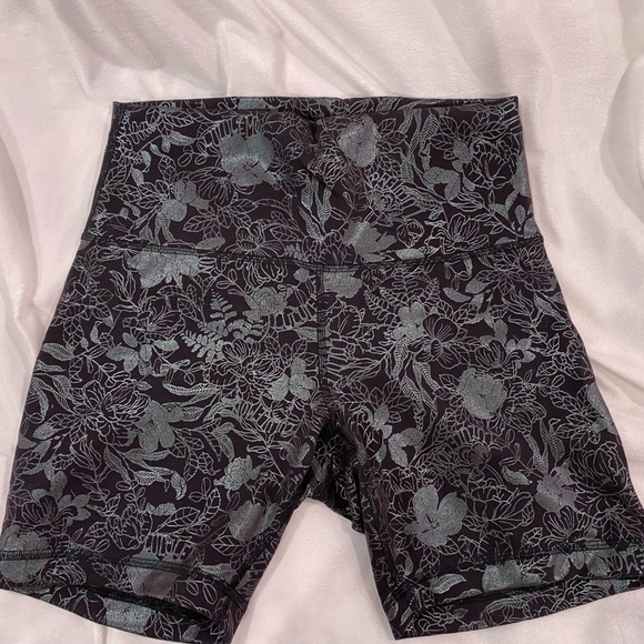 Lululemon Wunder Train High Rise short 6” Foil - brand new - Picture 2 of 4